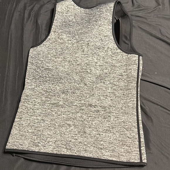 Neoprene Compression Tank - Picture 2 of 3